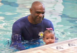 Baby-Otter-Swim-School-2