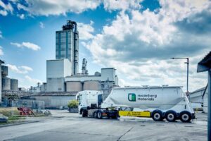 1744180263 padeswood cement tanker