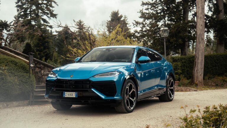 Lamborghini urus se